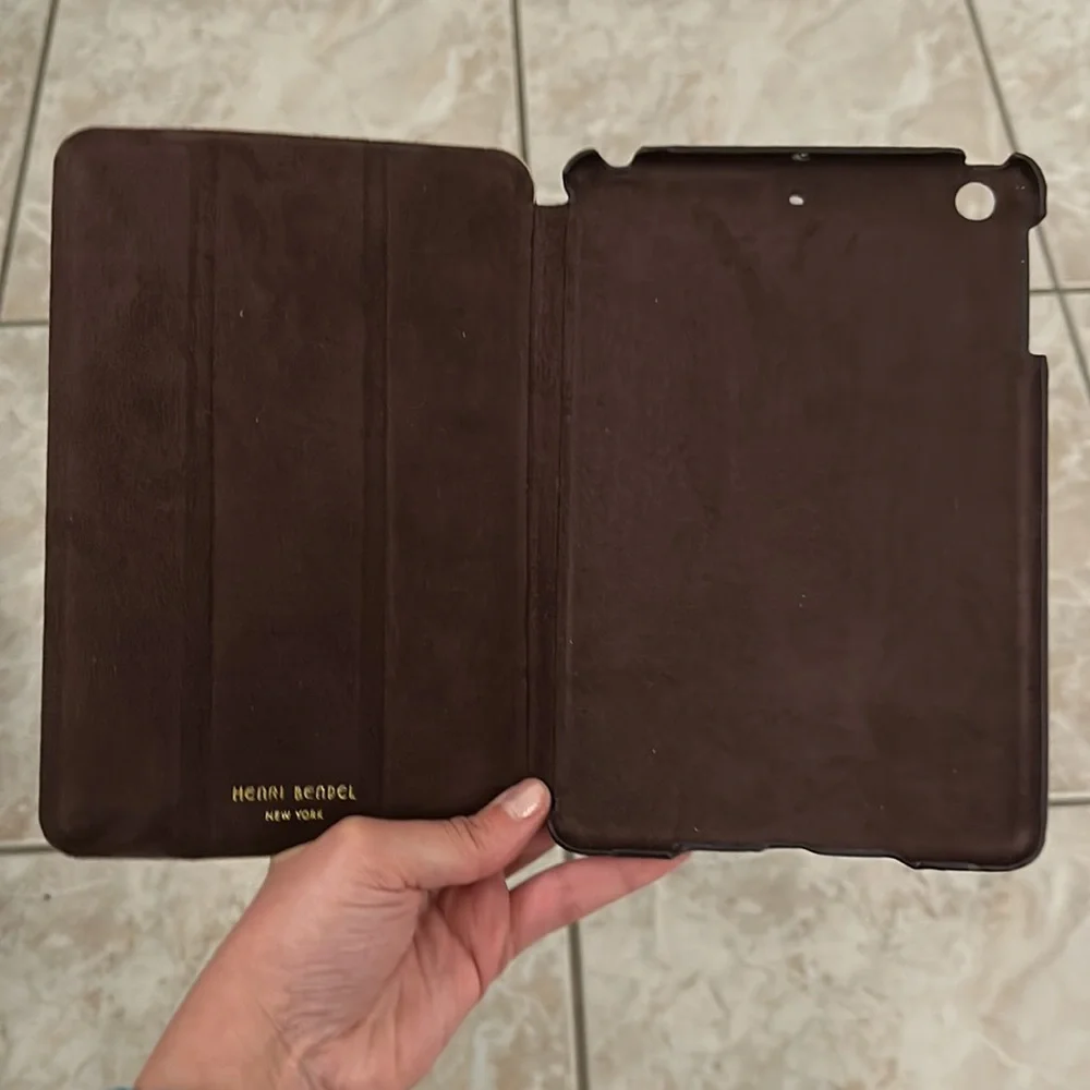 Henri Bendel used iPad mini case with illustration
